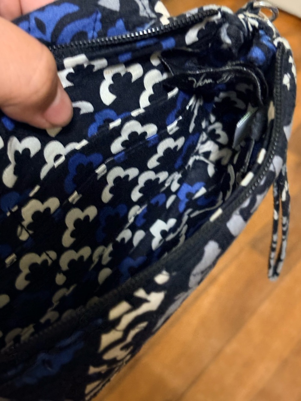 Vera Bradley Canterbury Cobalt Pushlock Wristlet. - Picture 7 of 9